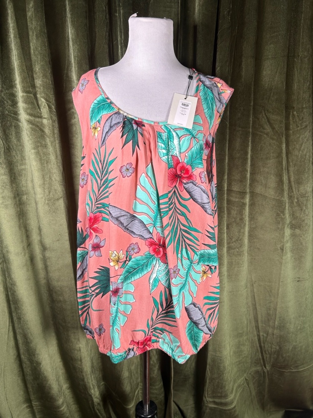 NWT Junarose Coral Floral Zip-Back Tank with Teal Leaves - Picture 2 of 9